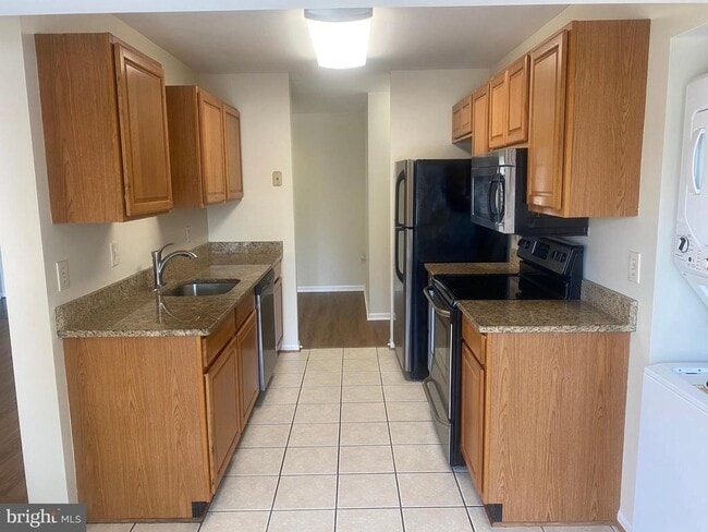 Building Photo - 9557 Coggs Bill Dr