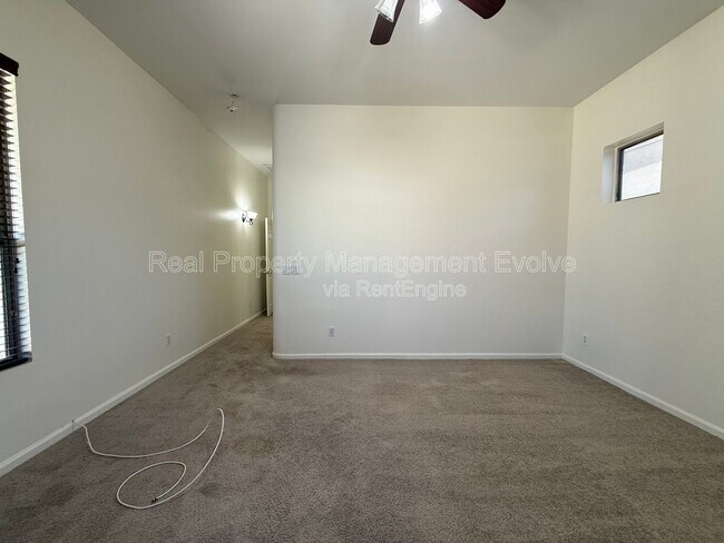 Building Photo - 281 W Flamingo Dr