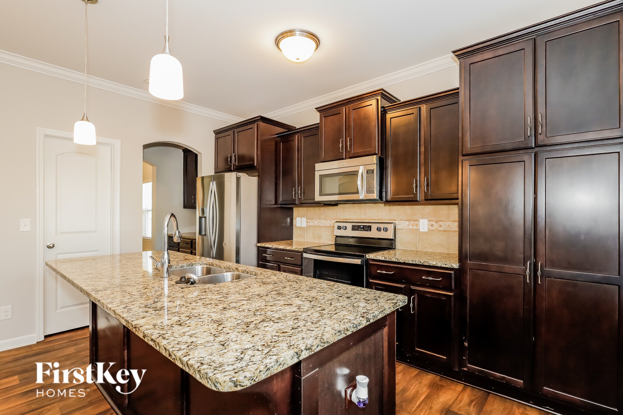 Building Photo - 2080 Lake Vista Drive