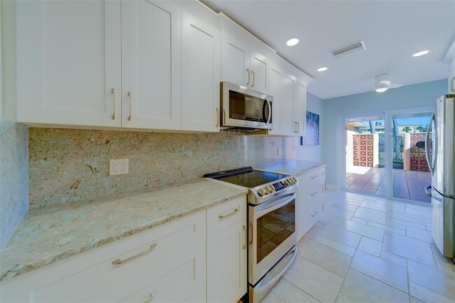 Building Photo - 170 Boca Ciega Point Blvd S