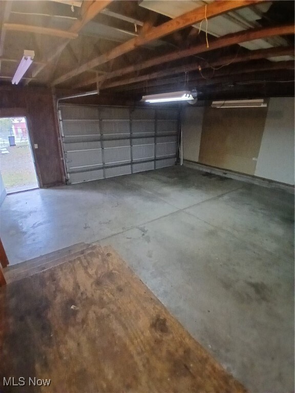 Building Photo - 809 Lakewood Ave