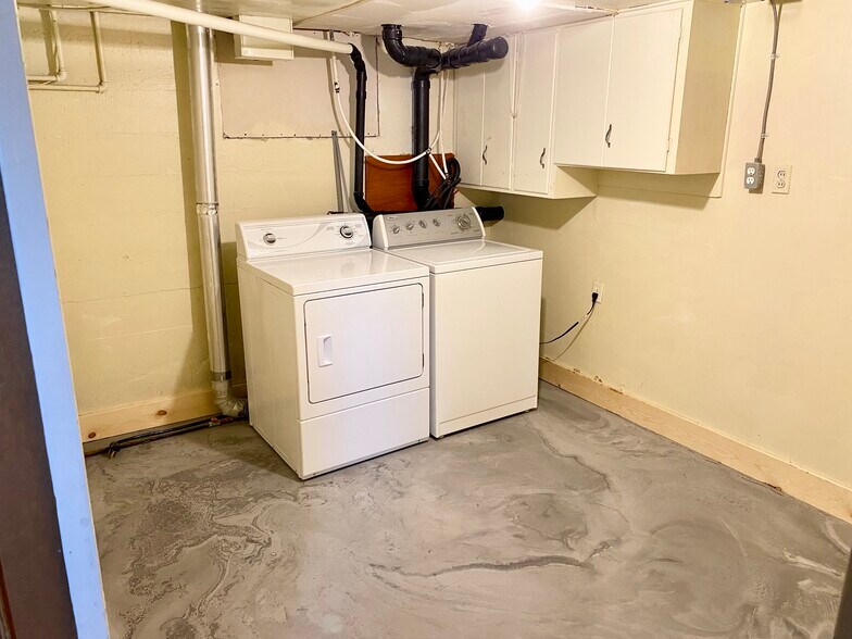 Building Photo - 244 S 100 W