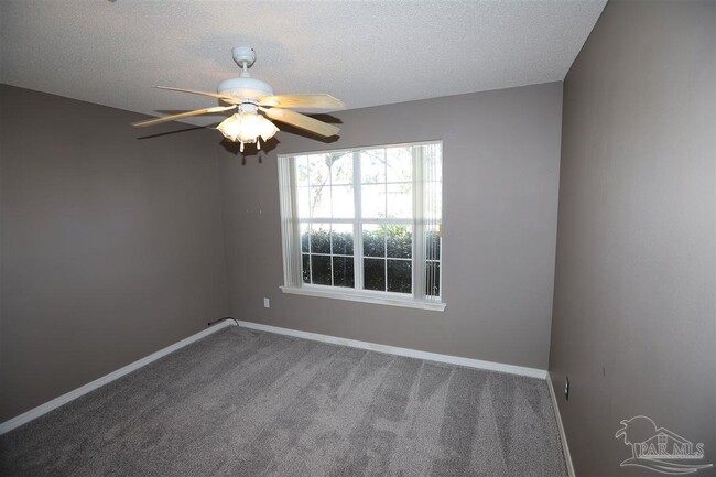 Building Photo - 319 Mizzen Ln