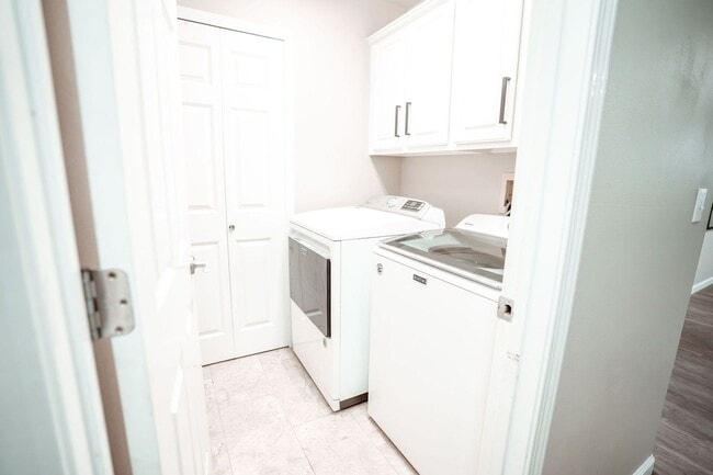 Building Photo - Single Family Home In McKinleyville!