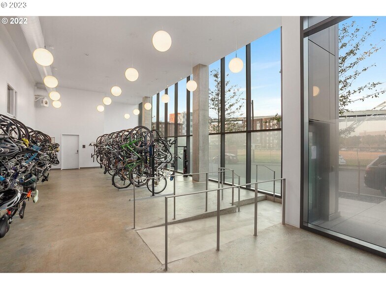Bike Room - 1150 NW Quimby St