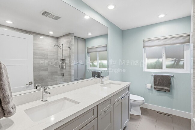 Building Photo - 3266 Goldfinch St