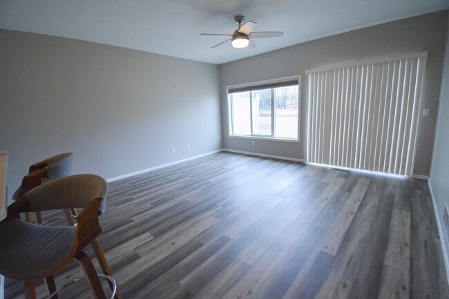 Building Photo - Spacious 2 Bed, 2 Bath Townhome with Attached Garage Available Now!