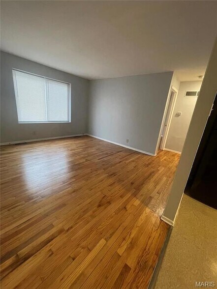 Building Photo - 255 Chambers Rd