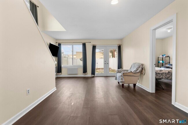 Building Photo - 84 Taylor Ave