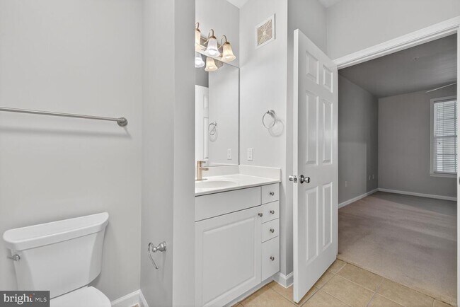 Building Photo - 7 Granite Pl