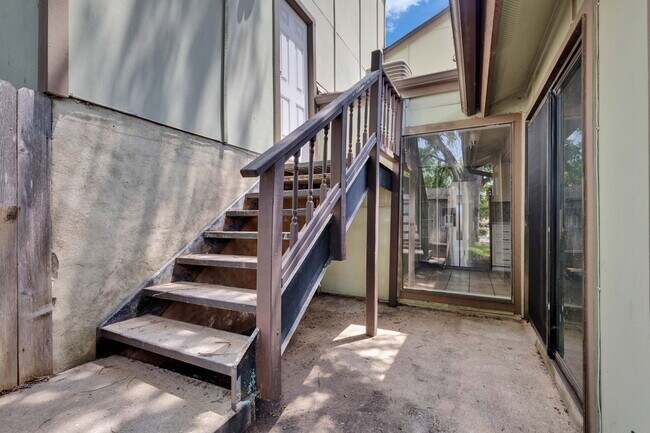Building Photo - 1714 Timber Ridge Dr