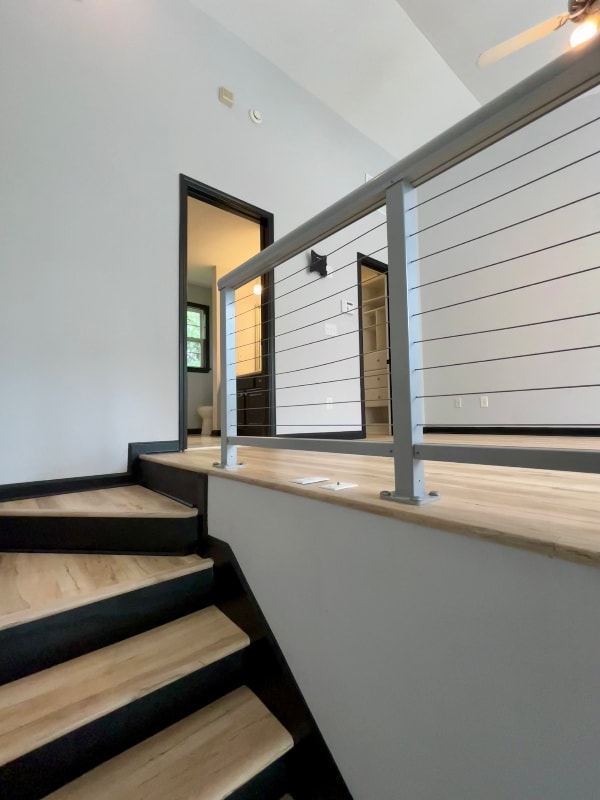 Building Photo - 1178 Village Ct SE