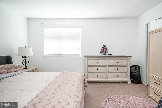 Building Photo - 39 Libra Ln
