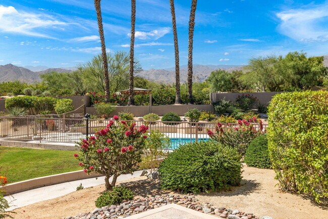 Building Photo - 48992 Canyon Crest Ln