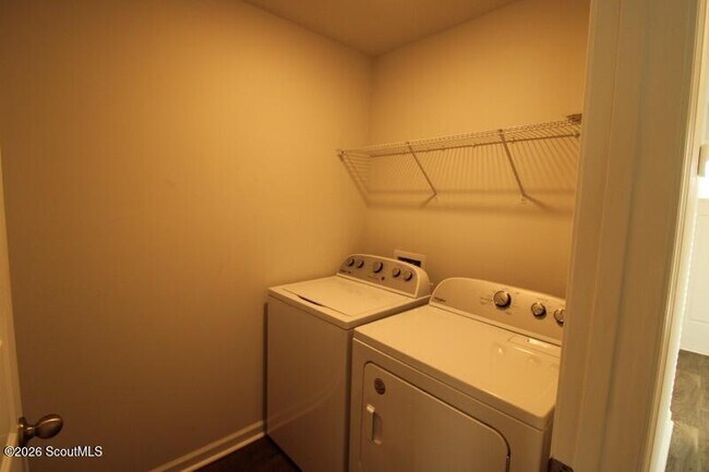 Building Photo - 507 Autumns Wood Cir W