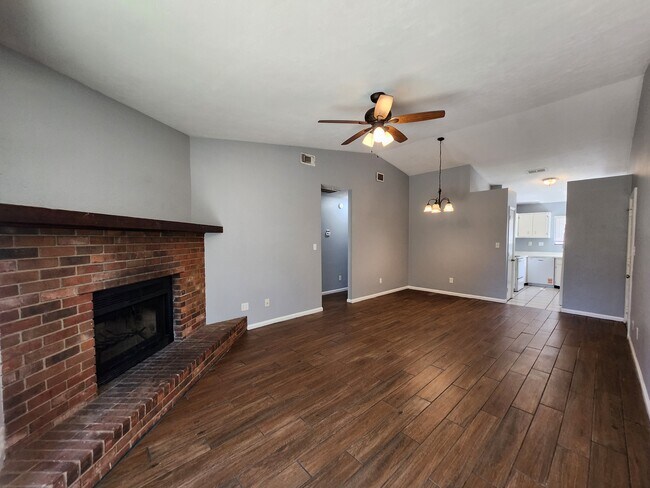 Building Photo - 1784 Dax Ct