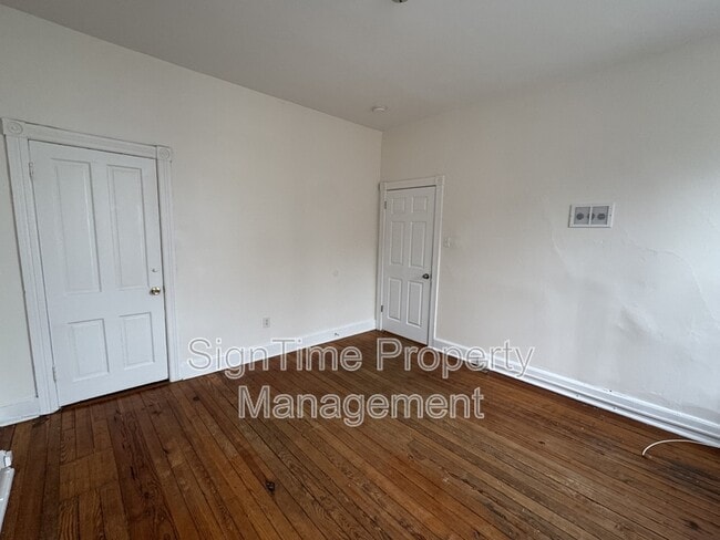 Building Photo - 42 E Franklin St