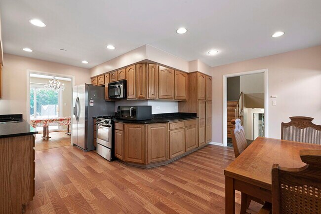 Building Photo - 146 Millbrook Ln