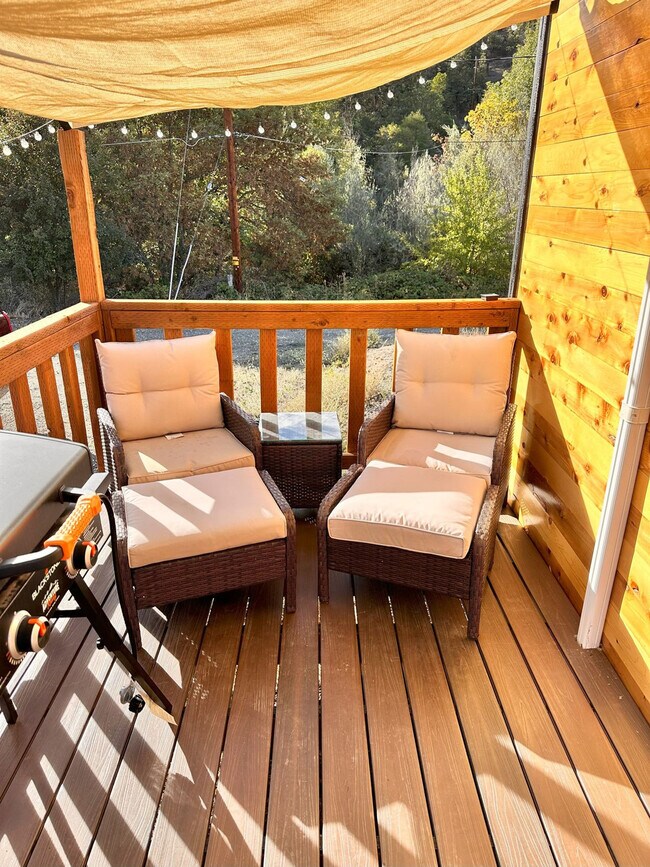 Building Photo - 6554 OR-238