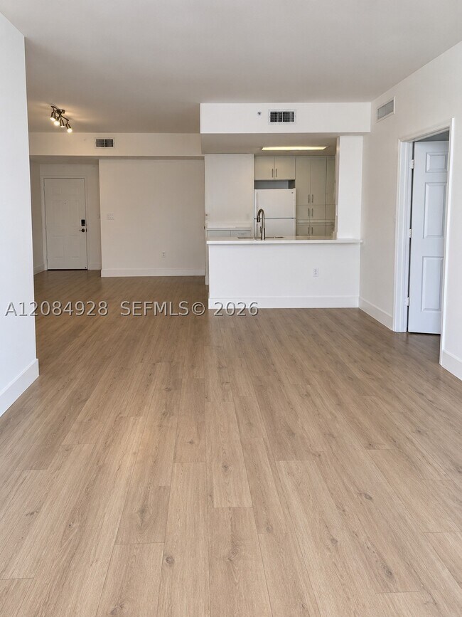 Building Photo - 275 NE 18th St