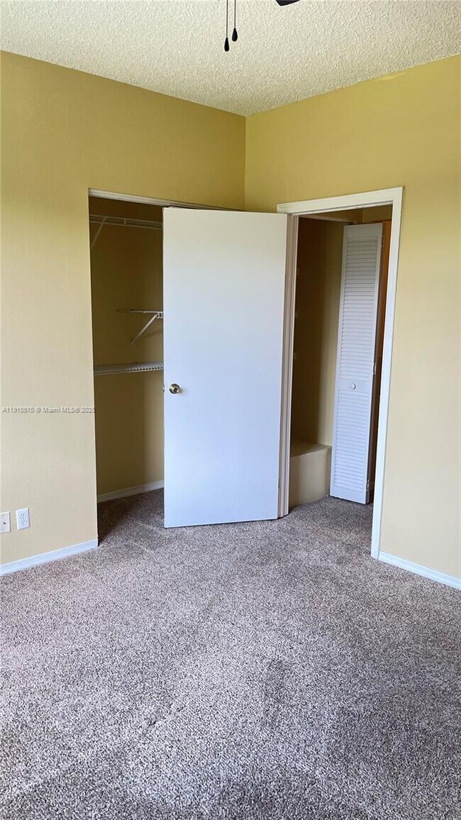 Building Photo - 8110 San Carlos Cir