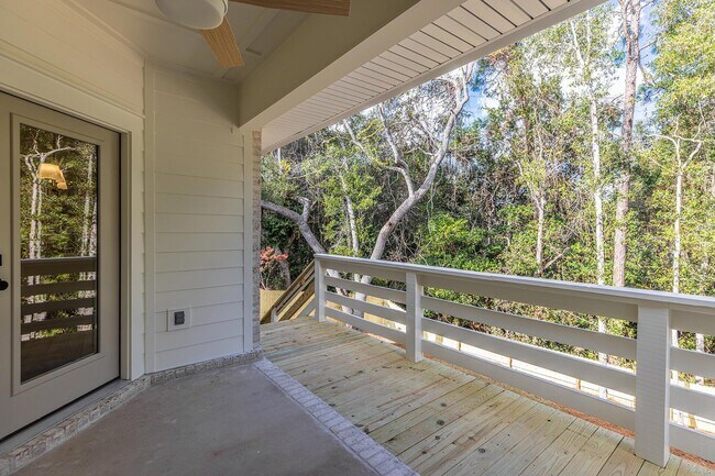 Building Photo - 110 4th St