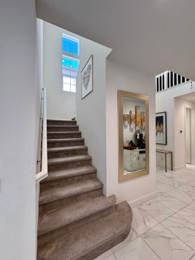 Building Photo - Elegant 4 Bedroom, 4.5 Bathroom Home with ...