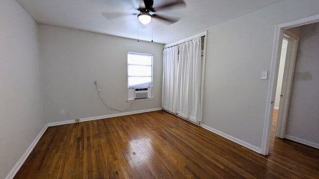 Building Photo - 1110 Sumner Dr