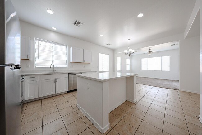 Building Photo - 41298 W Park Hill Dr