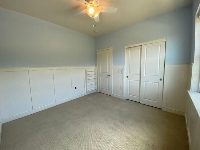 Building Photo - 3 bedroom 2.5 home with Canyon view in San Marcos!