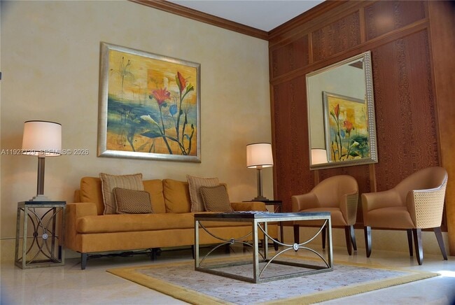 Building Photo - 347 N New River Dr E