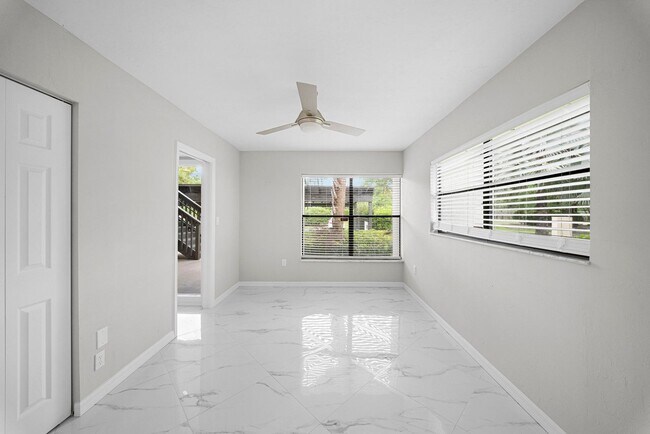 Building Photo - 16472 Timberlakes Dr