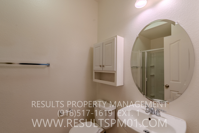Building Photo - Spacious and Beautiful Folsom 4 Bedroom To...