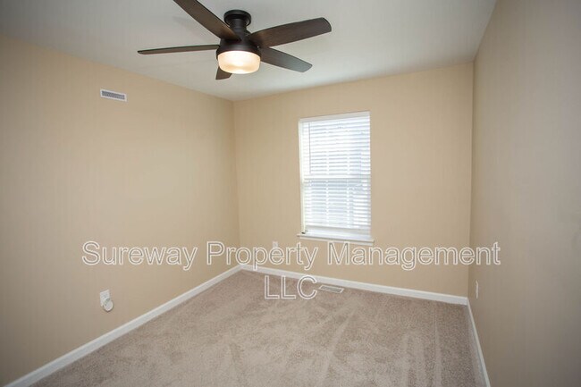 Building Photo - 239 Macoun Way