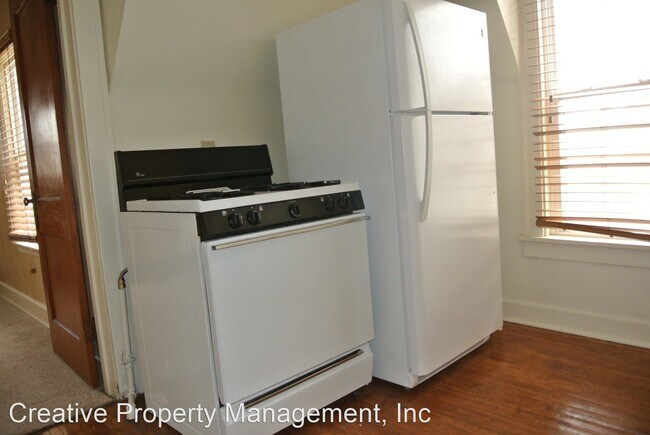 Building Photo - 514 1st St NW