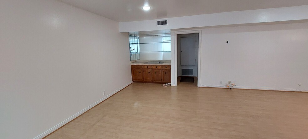 Building Photo - 1122 Peck Dr