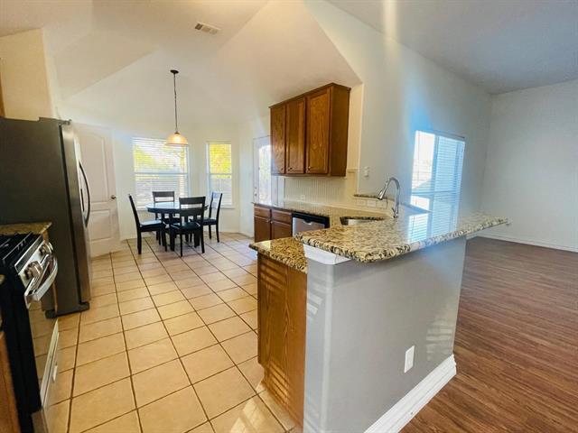 Building Photo - 8416 Sonnet Dr