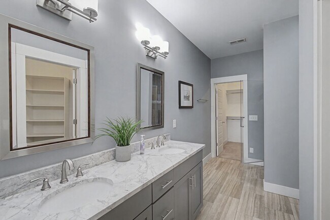 Building Photo - $4,200 per month | Fully Furnished | 3+ Month Leases Available