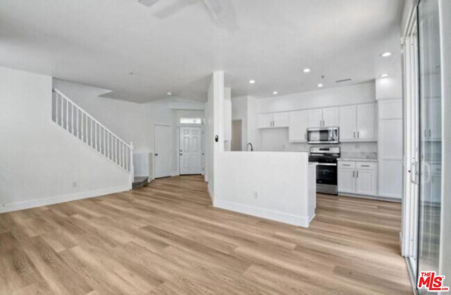 Building Photo - 1817 Calypso Dr