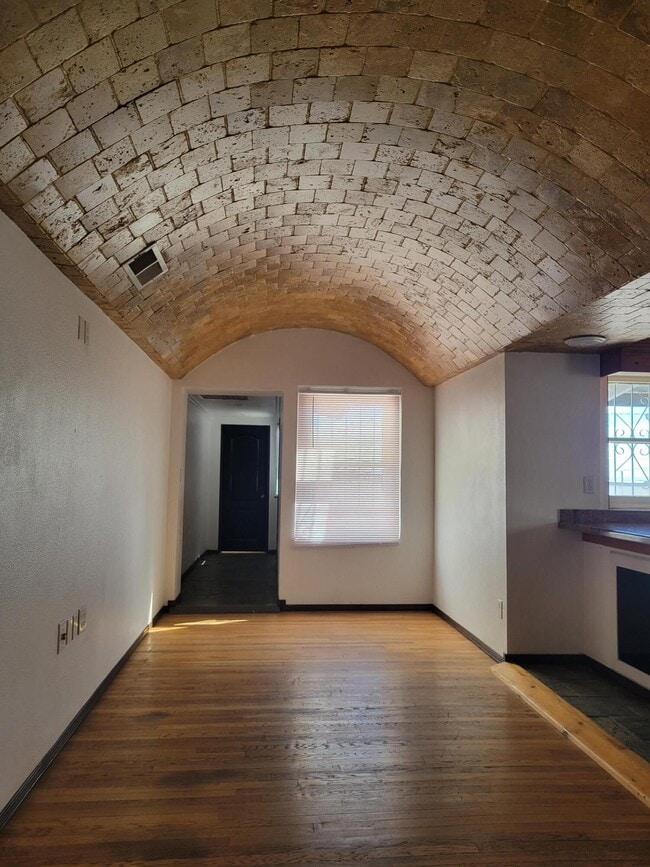 Building Photo - 1514 N Stanton St