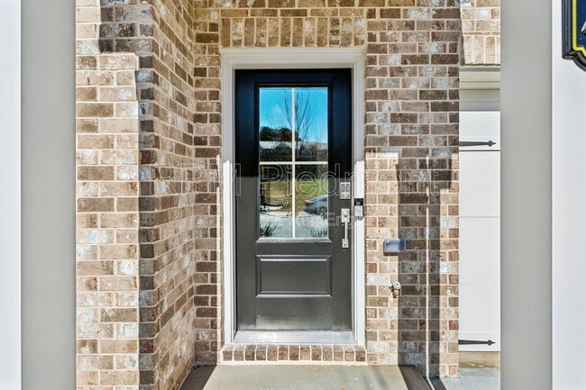 Building Photo - 1604 Halbrook Pl SW