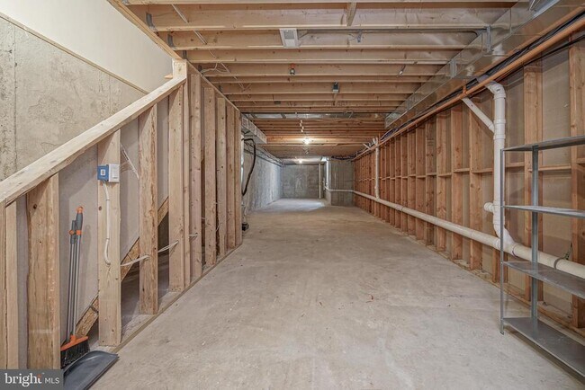 Building Photo - 140 S 46th St