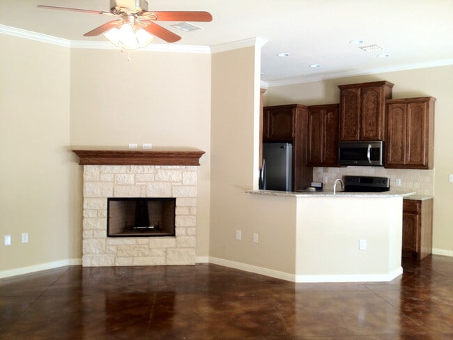 Primary Photo - Duplex