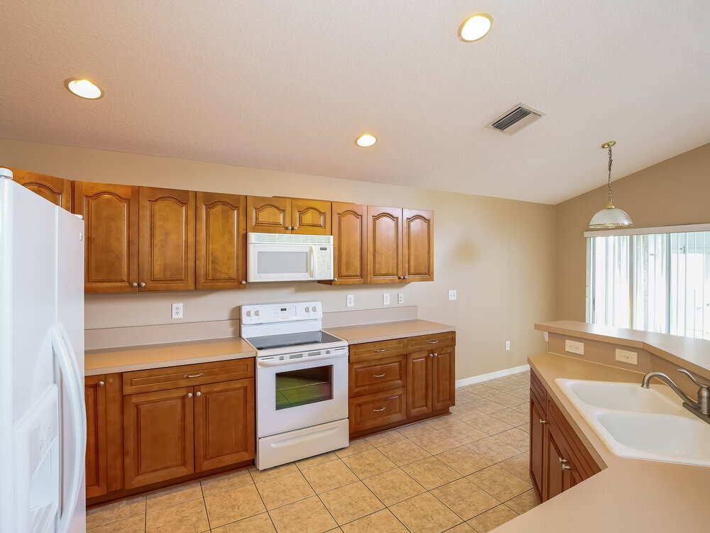 Building Photo - 22646 Hawk Hill Loop