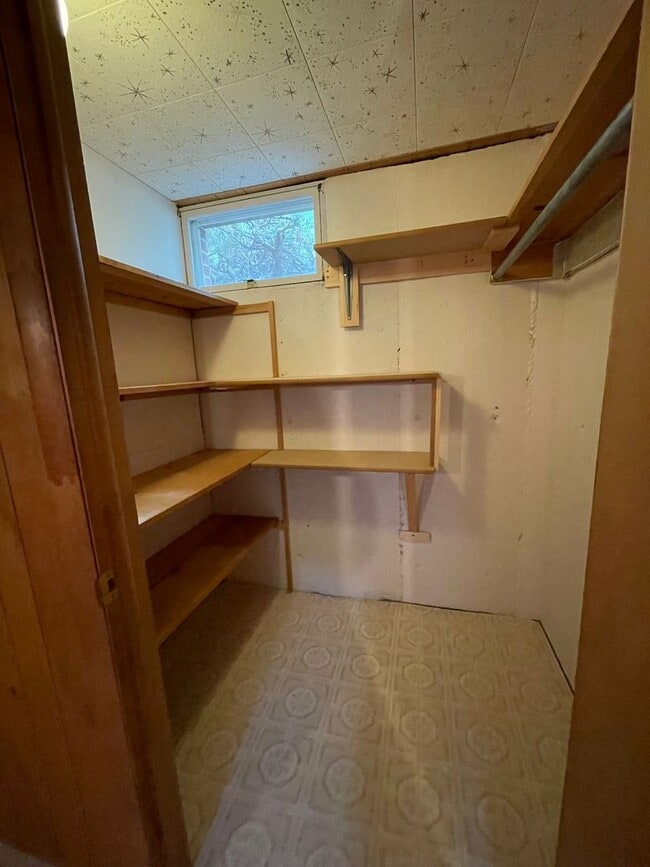 Building Photo - 2310 Fox Dr