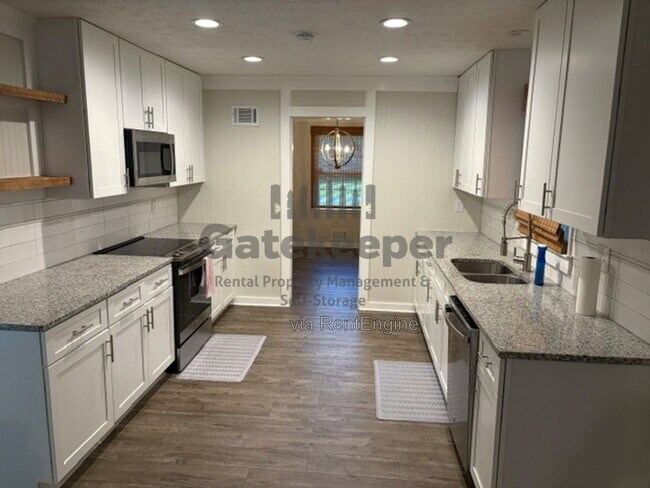 Building Photo - 120 Riley Ct