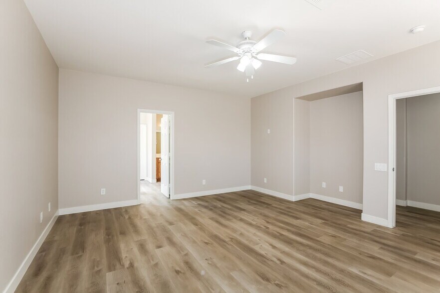 Building Photo - 6450 Button Quail St