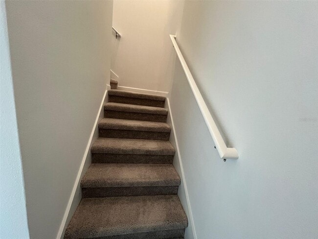 Building Photo - 3066 Chantilly Dr