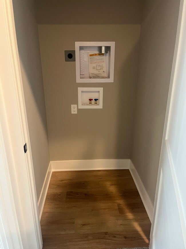 Building Photo - New Construction, 2 bed, 3 bath Row Home, with 2 car garage, fireplace, and rooftop deck!