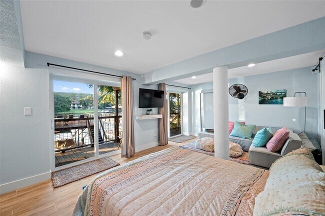 Building Photo - 1708 Ski Slope Dr